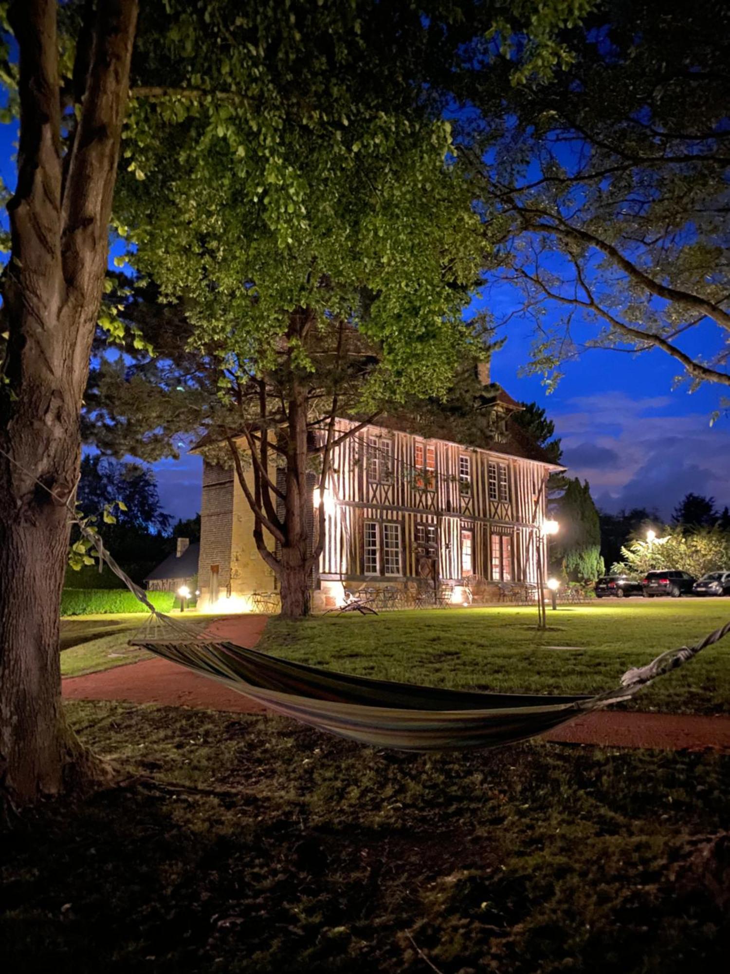 Les Manoirs Des Portes De Deauville - Small Luxury Hotel Of The World Canapville  Exterior photo