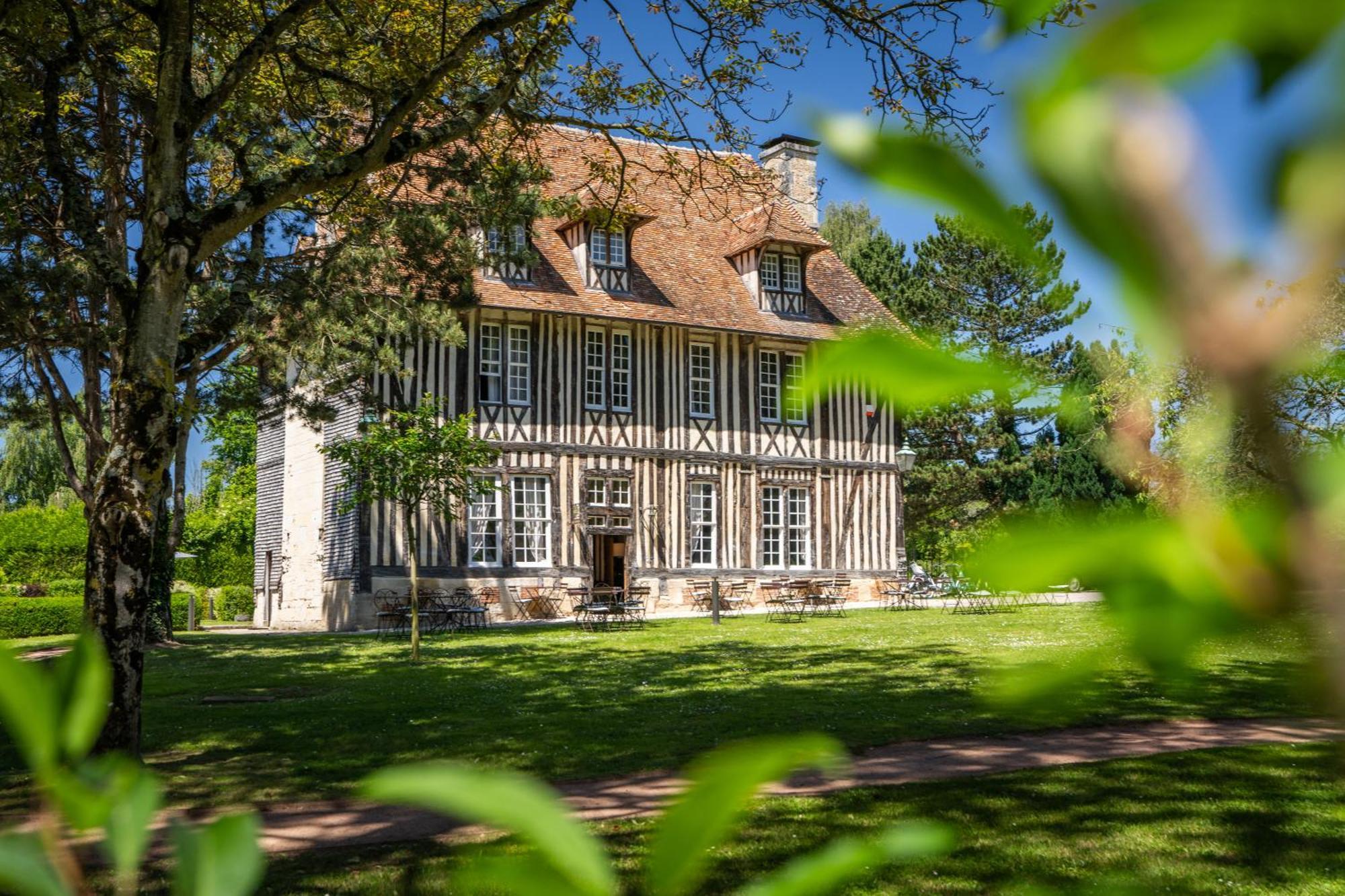 Les Manoirs Des Portes De Deauville - Small Luxury Hotel Of The World Canapville  Exterior photo