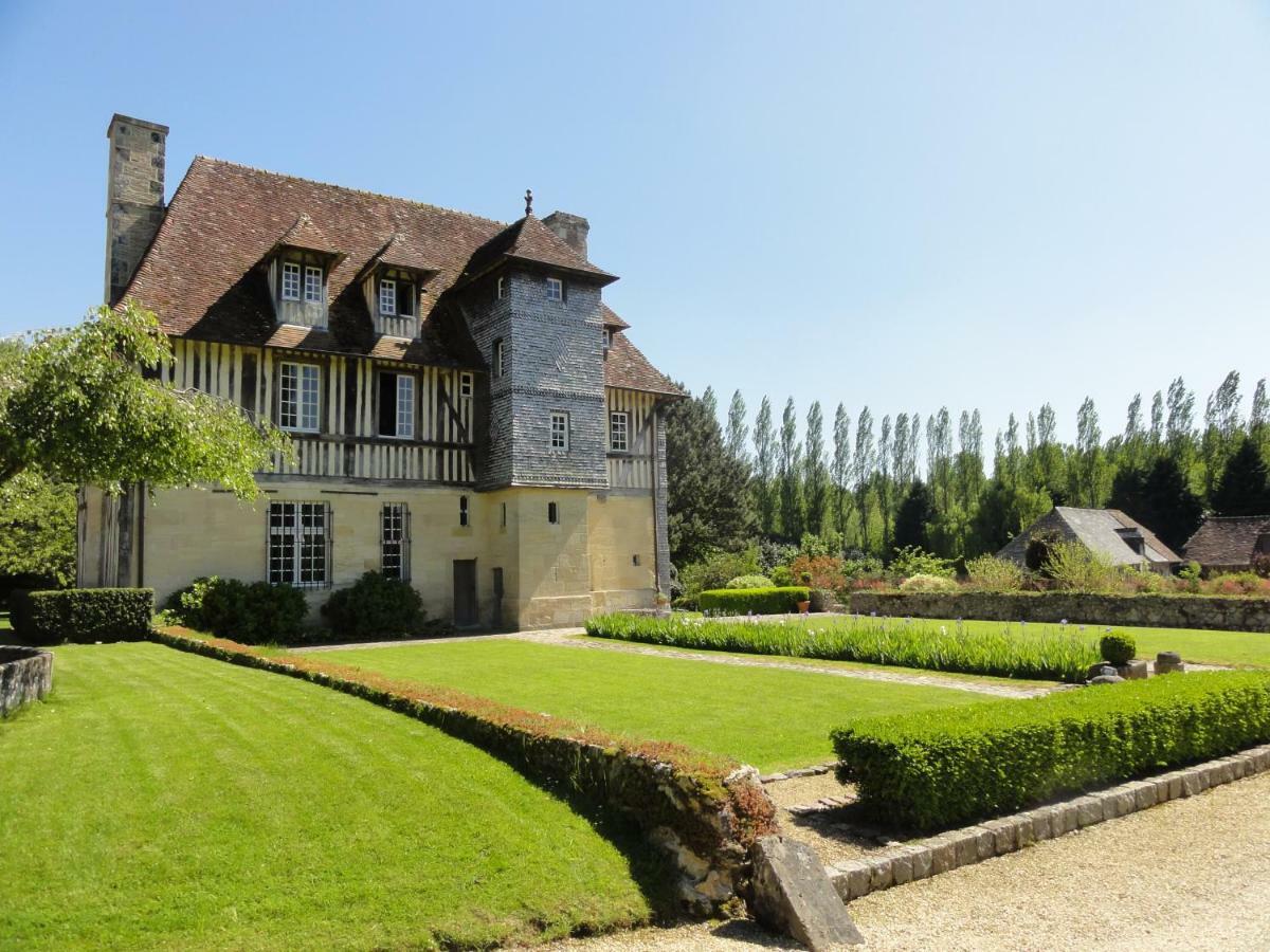 Les Manoirs Des Portes De Deauville - Small Luxury Hotel Of The World Canapville  Exterior photo